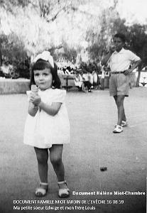 1959 08 16 JARDIN DE L EVECHE Ma petite soeur Edwige